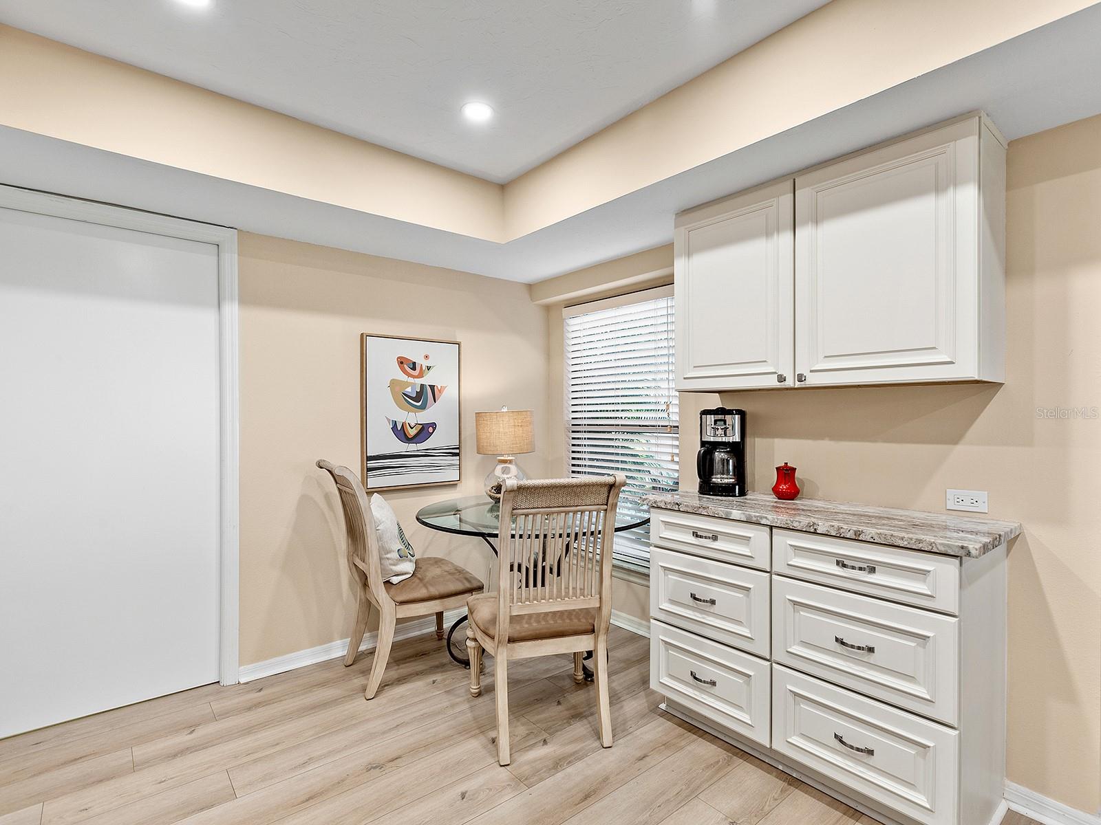 6094 WILSHIRE BLVD #8