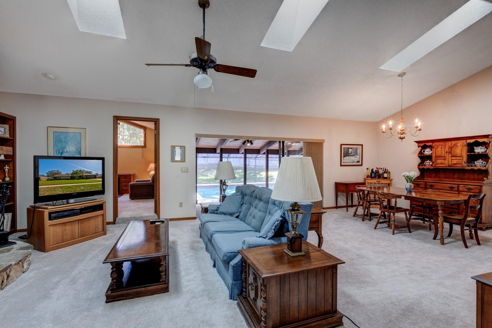 1506 GRACE LAKE CIR