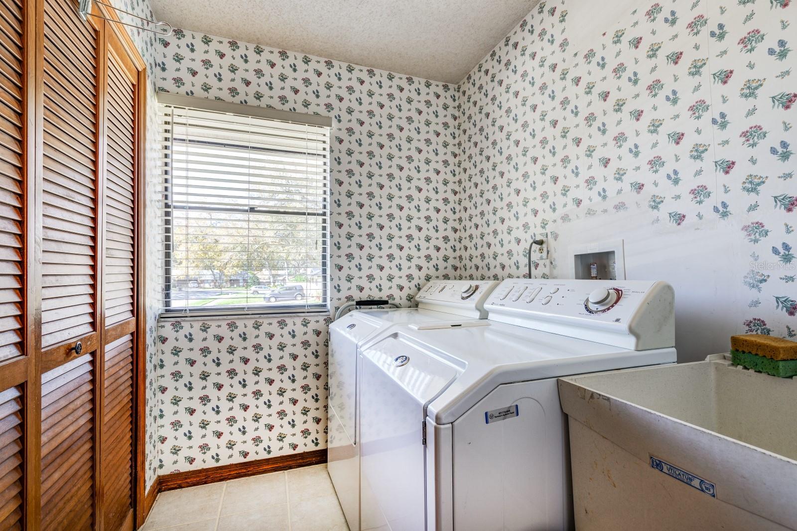 1506 GRACE LAKE CIR