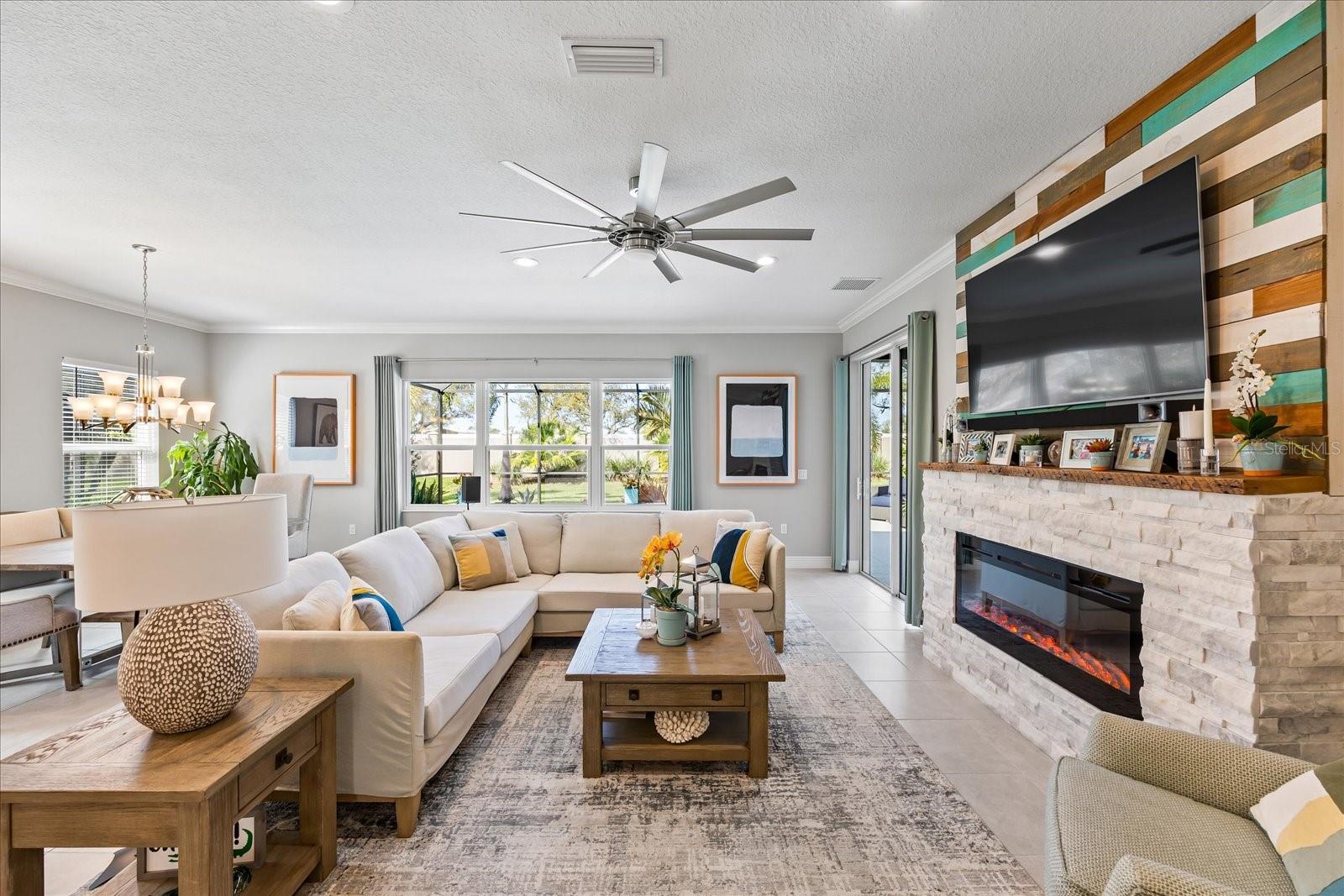 7012 WHITE WILLOW CT