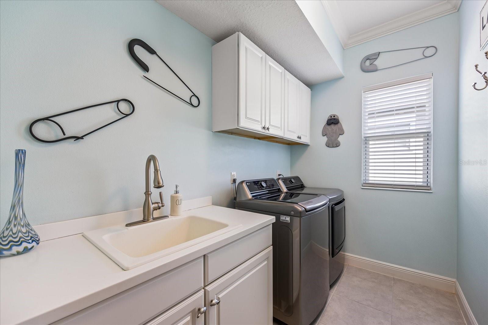 7012 WHITE WILLOW CT