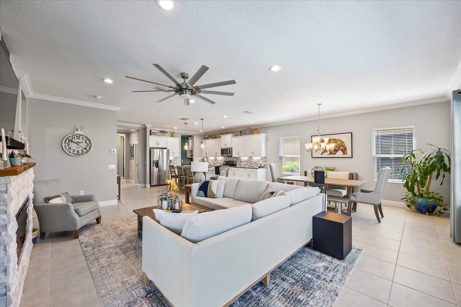 7012 WHITE WILLOW CT