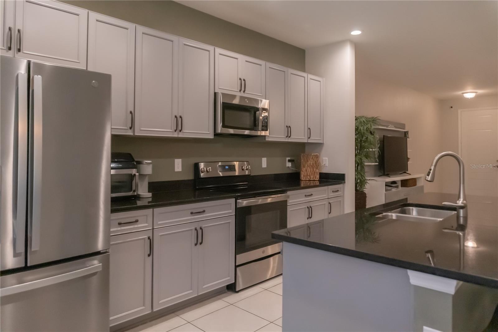 8521 CANYON CREEK TRL