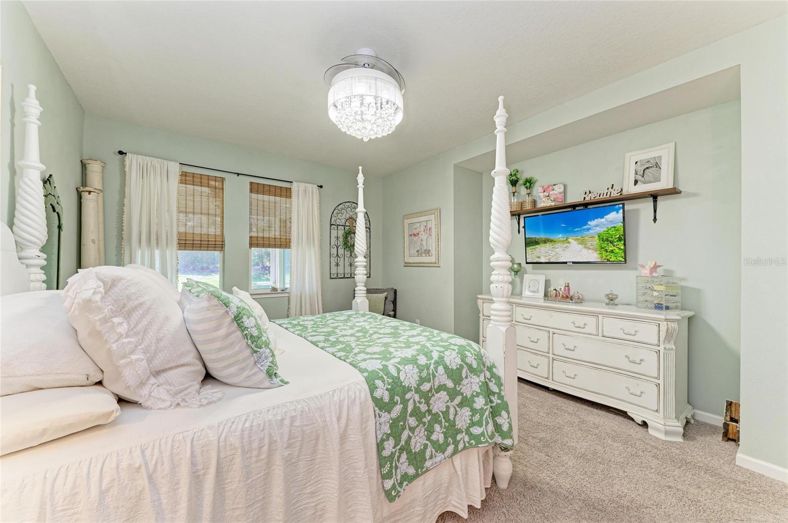 5244 BLOSSOM CV