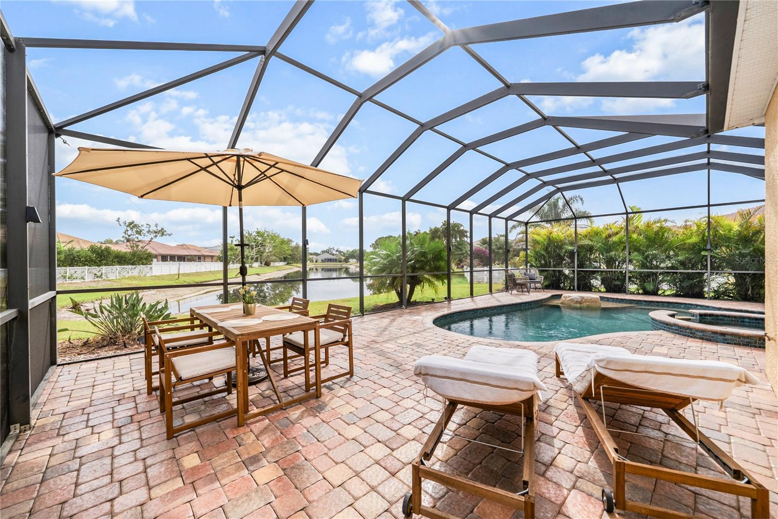 1189 FRASER PINE BLVD