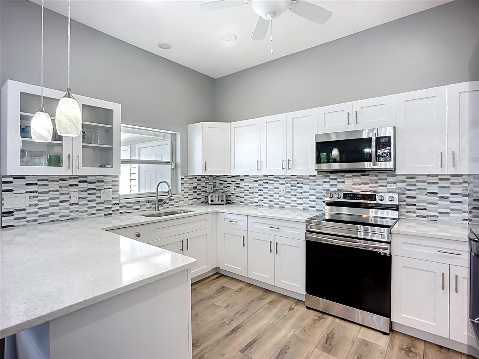 2424 BAY DR #2424/2426