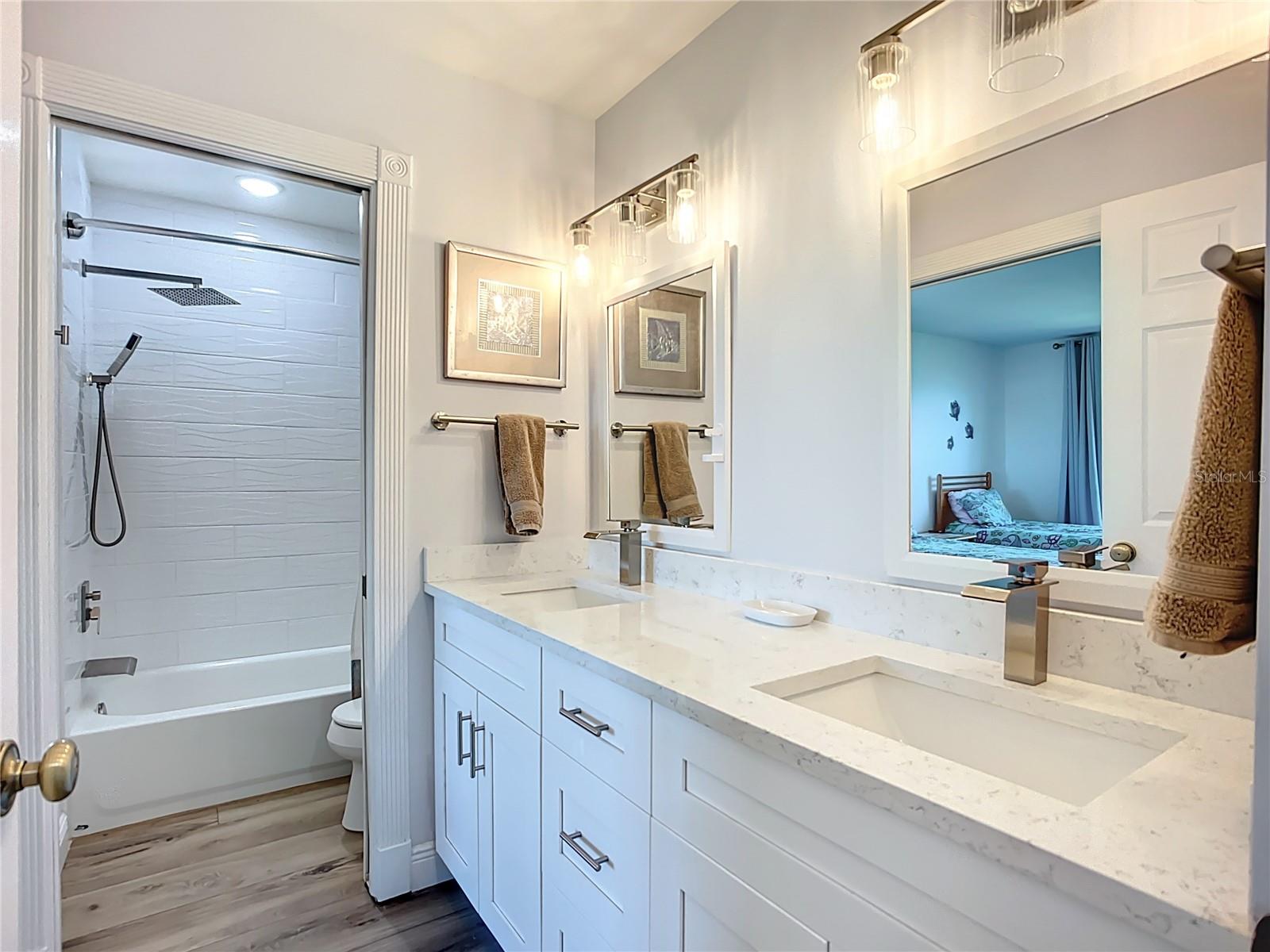 2424 BAY DR #2424/2426