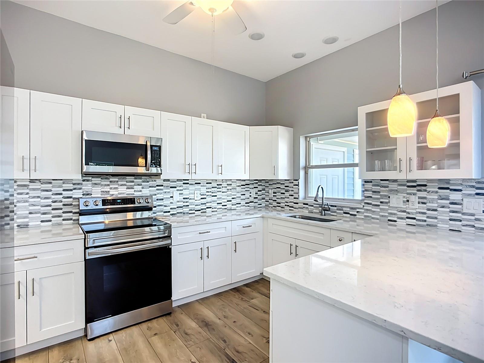 2424 BAY DR #2424/2426