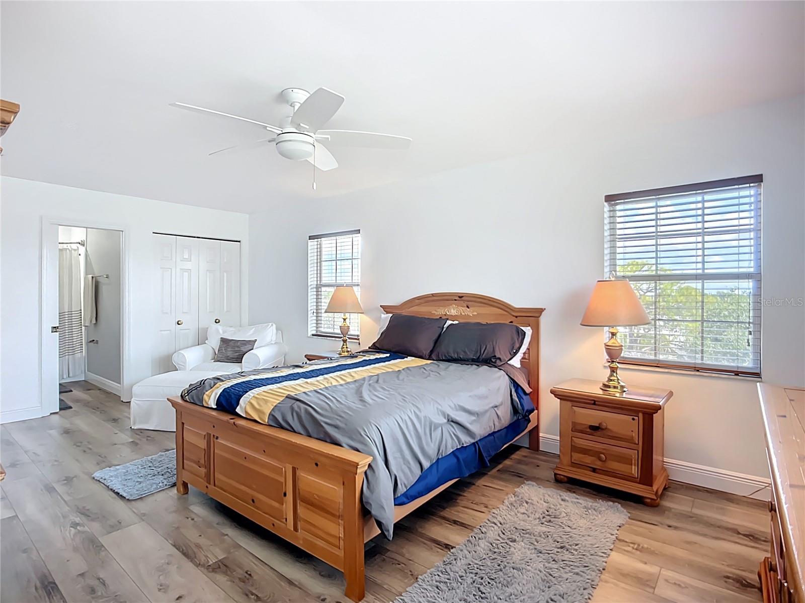 2424 BAY DR #2424/2426