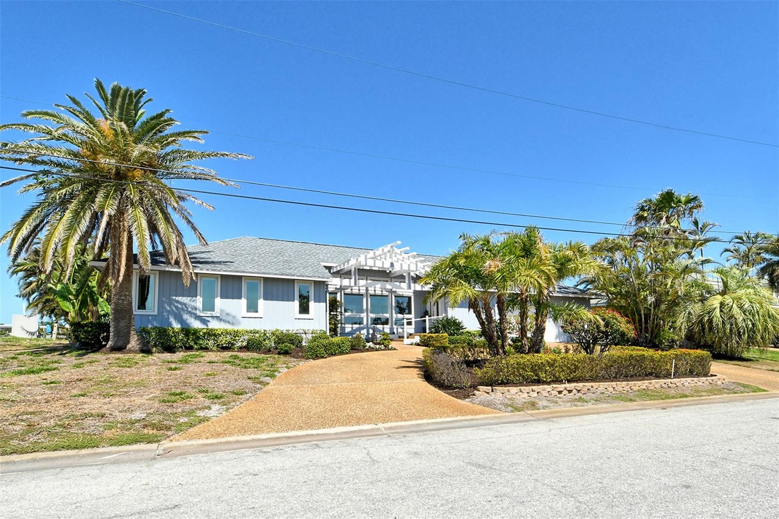 621 IVANHOE LN