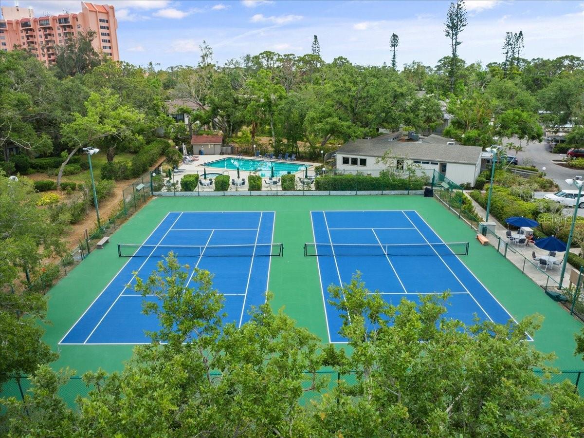 1703 PELICAN COVE RD #356
