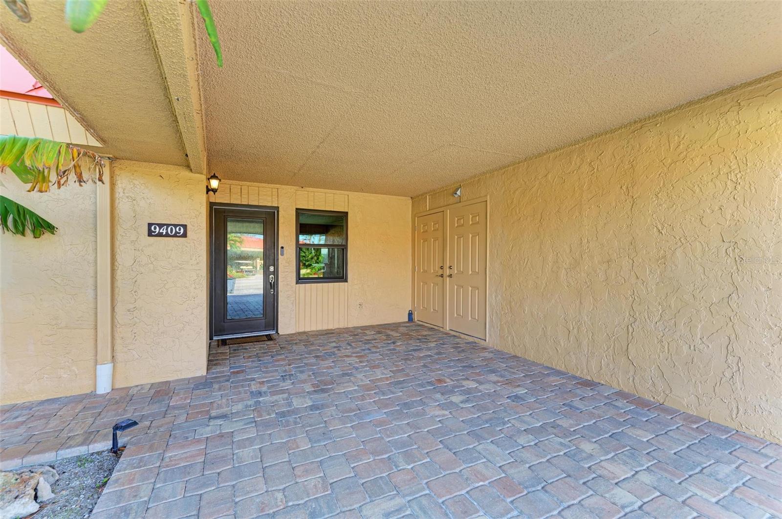 9409 CATALINA DR