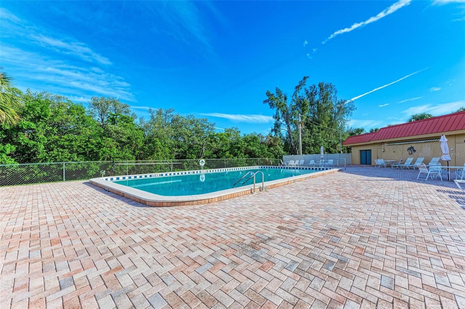 9409 CATALINA DR
