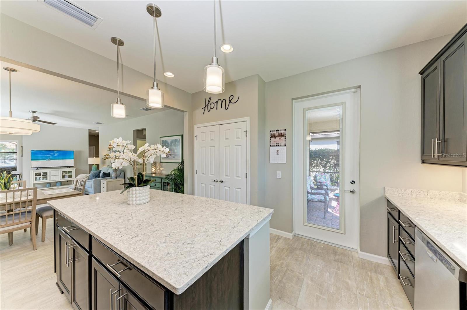 6739 HAVERHILL CT