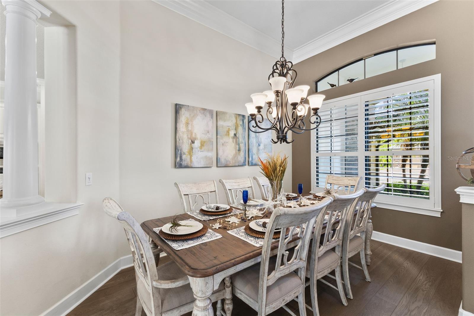 2152 MAJESTIC OAKS BLVD