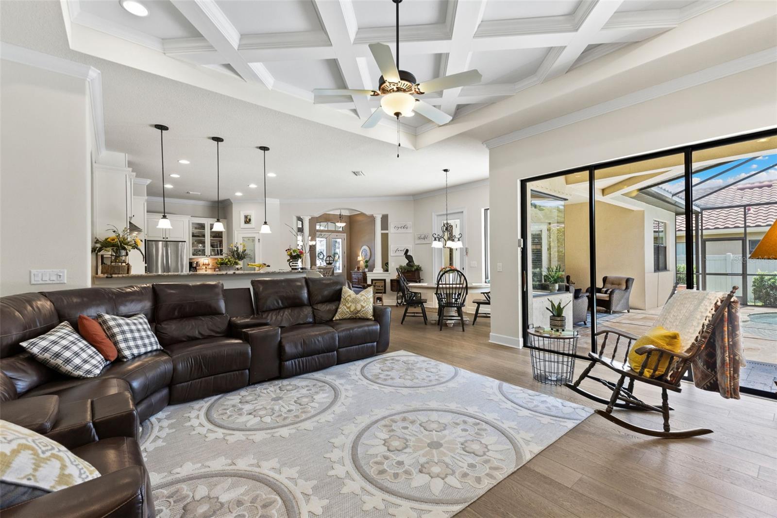 2152 MAJESTIC OAKS BLVD