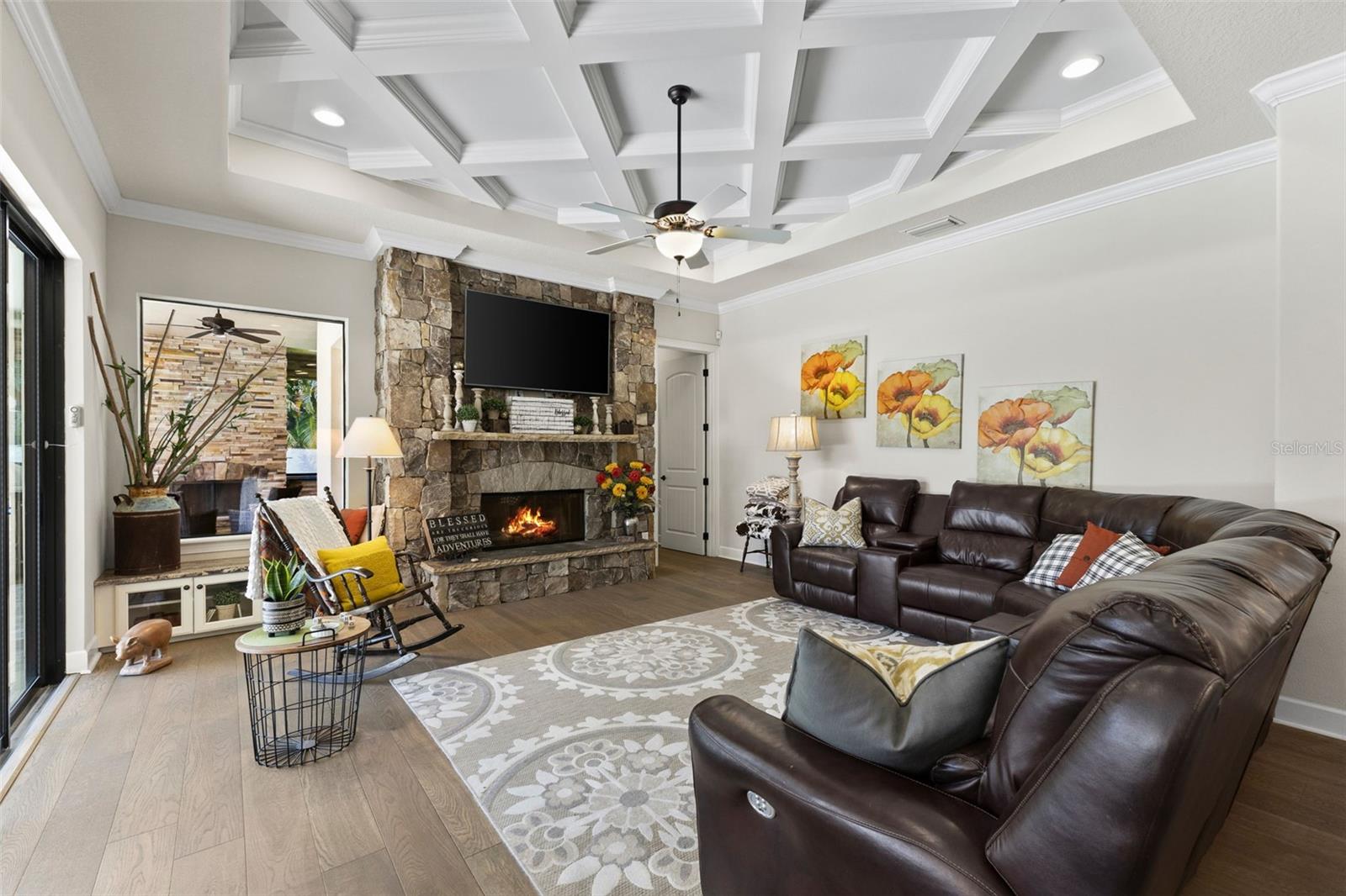 2152 MAJESTIC OAKS BLVD