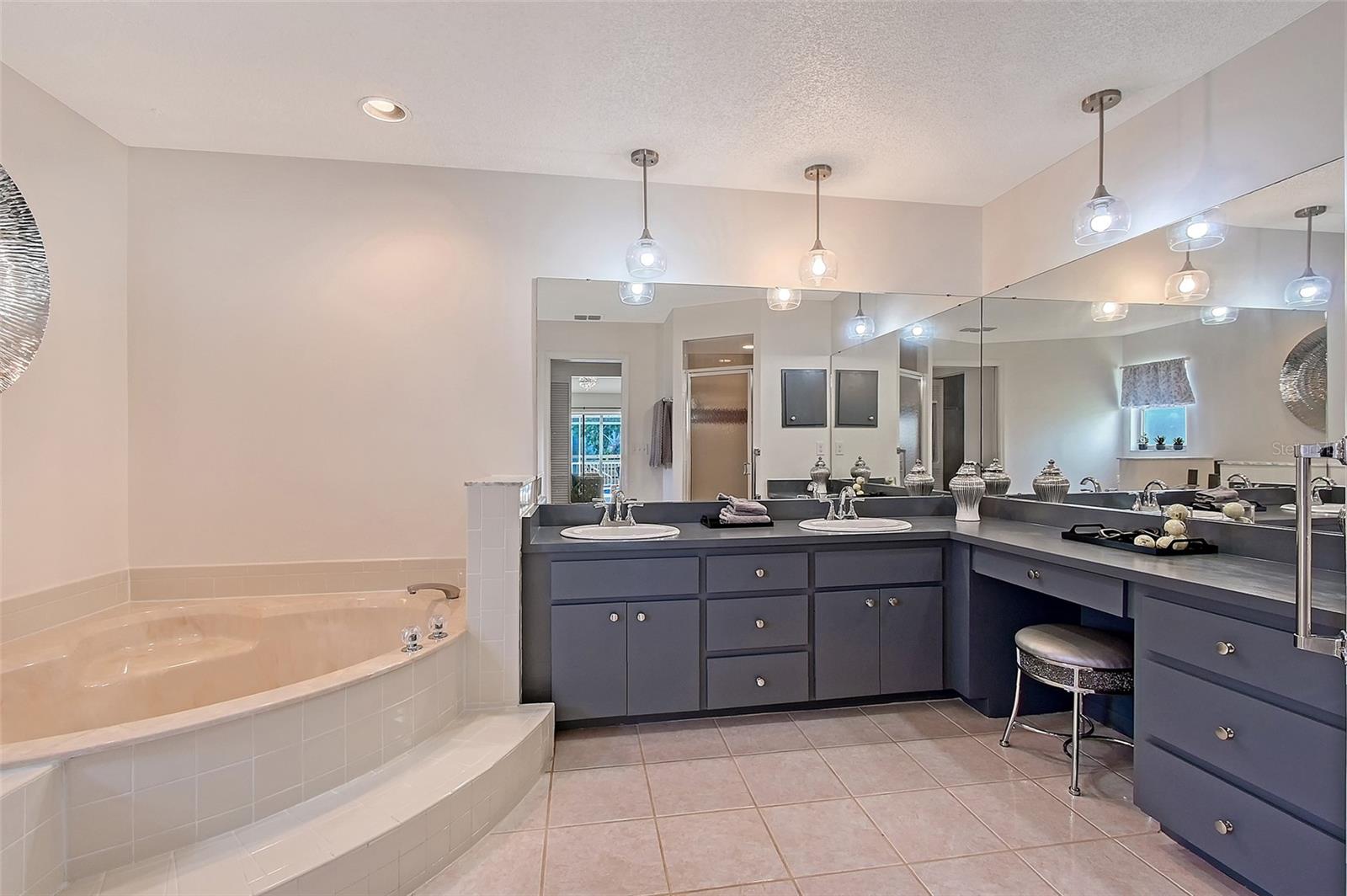 1626 RIDGEWOOD LN