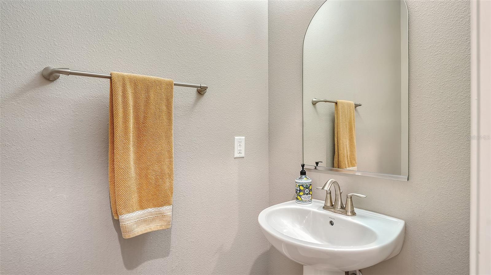 11603 BLUEBIRD PL
