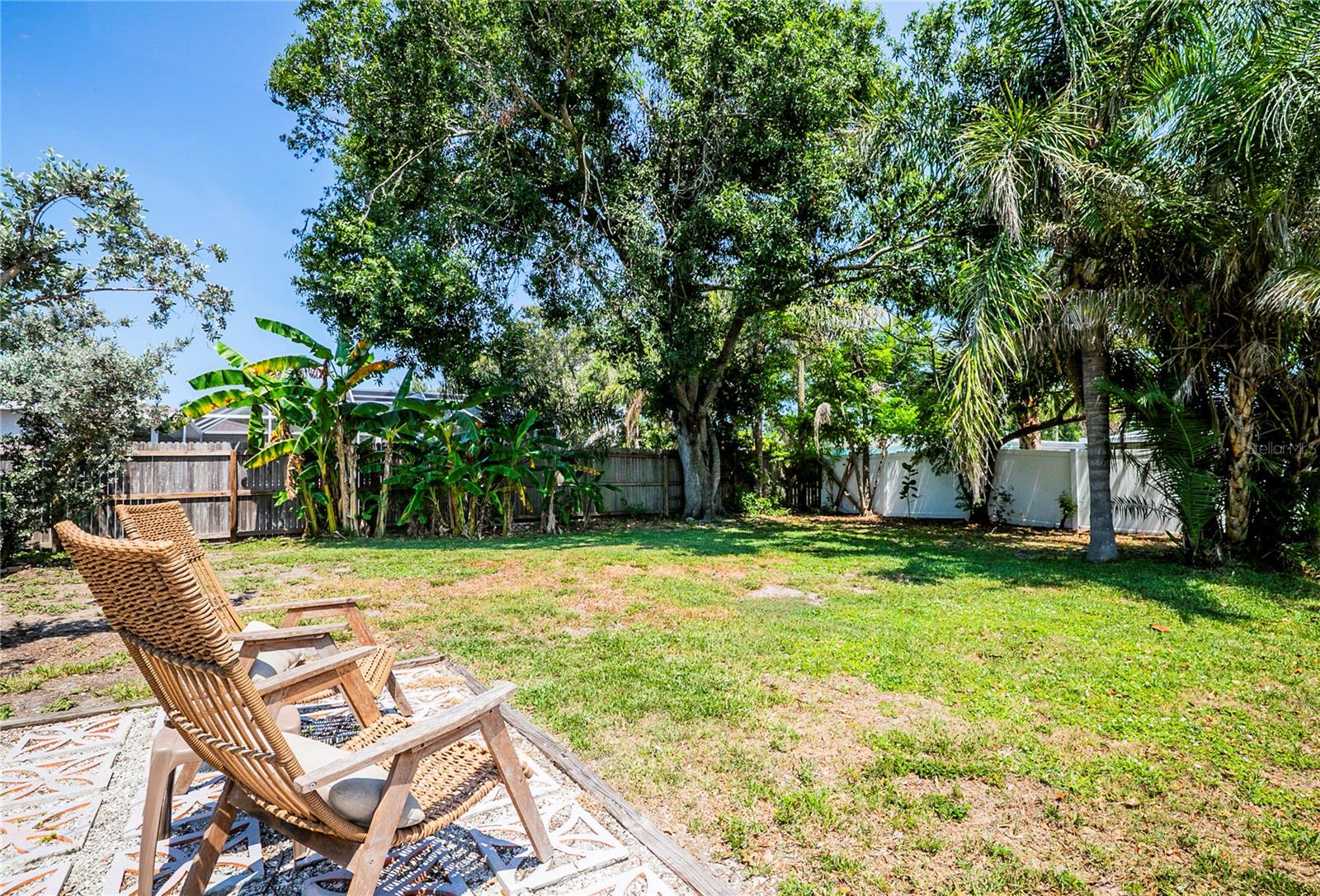 302 PAVONIA RD
