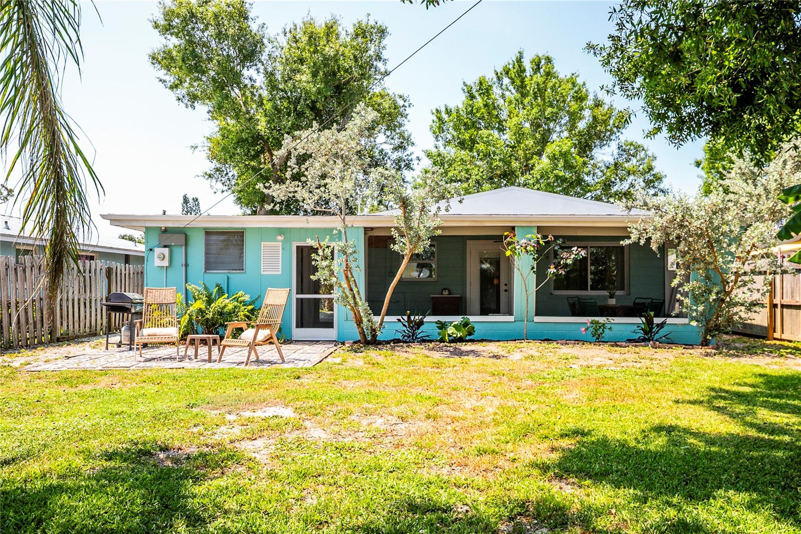 302 PAVONIA RD