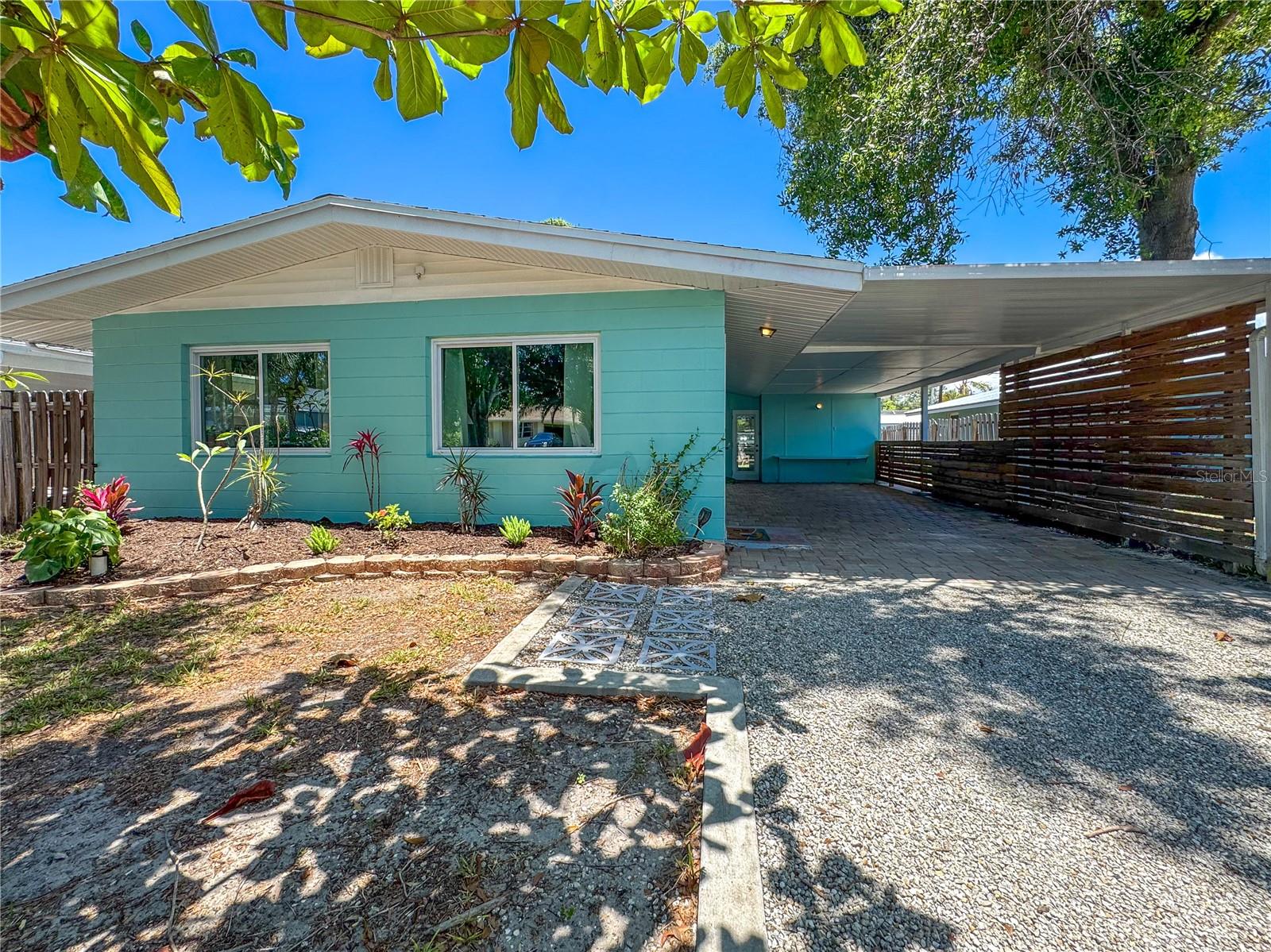302 PAVONIA RD