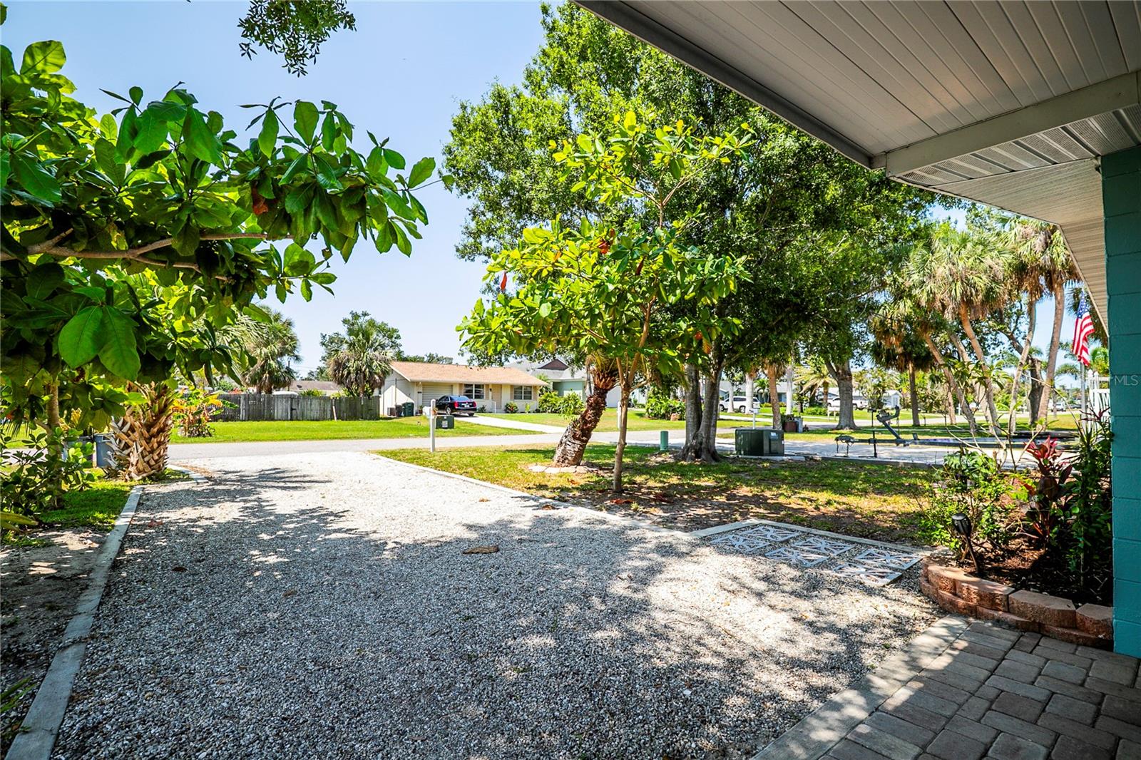 302 PAVONIA RD
