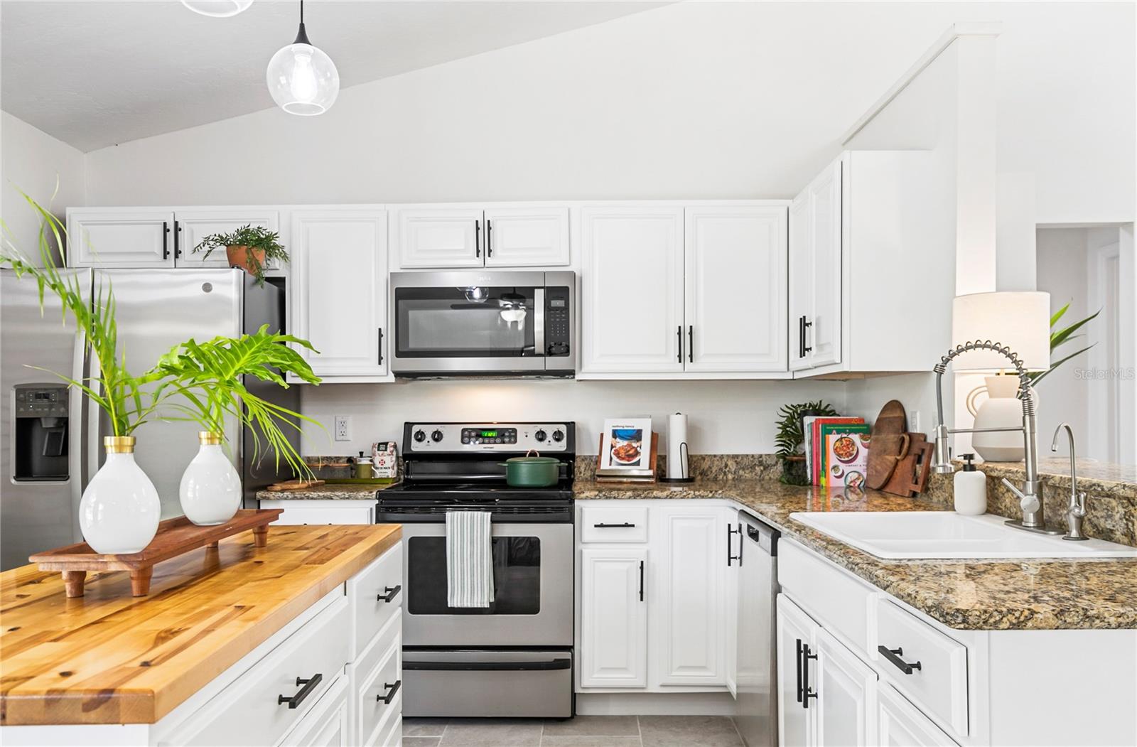 4253 PRAIRIE VIEW DR