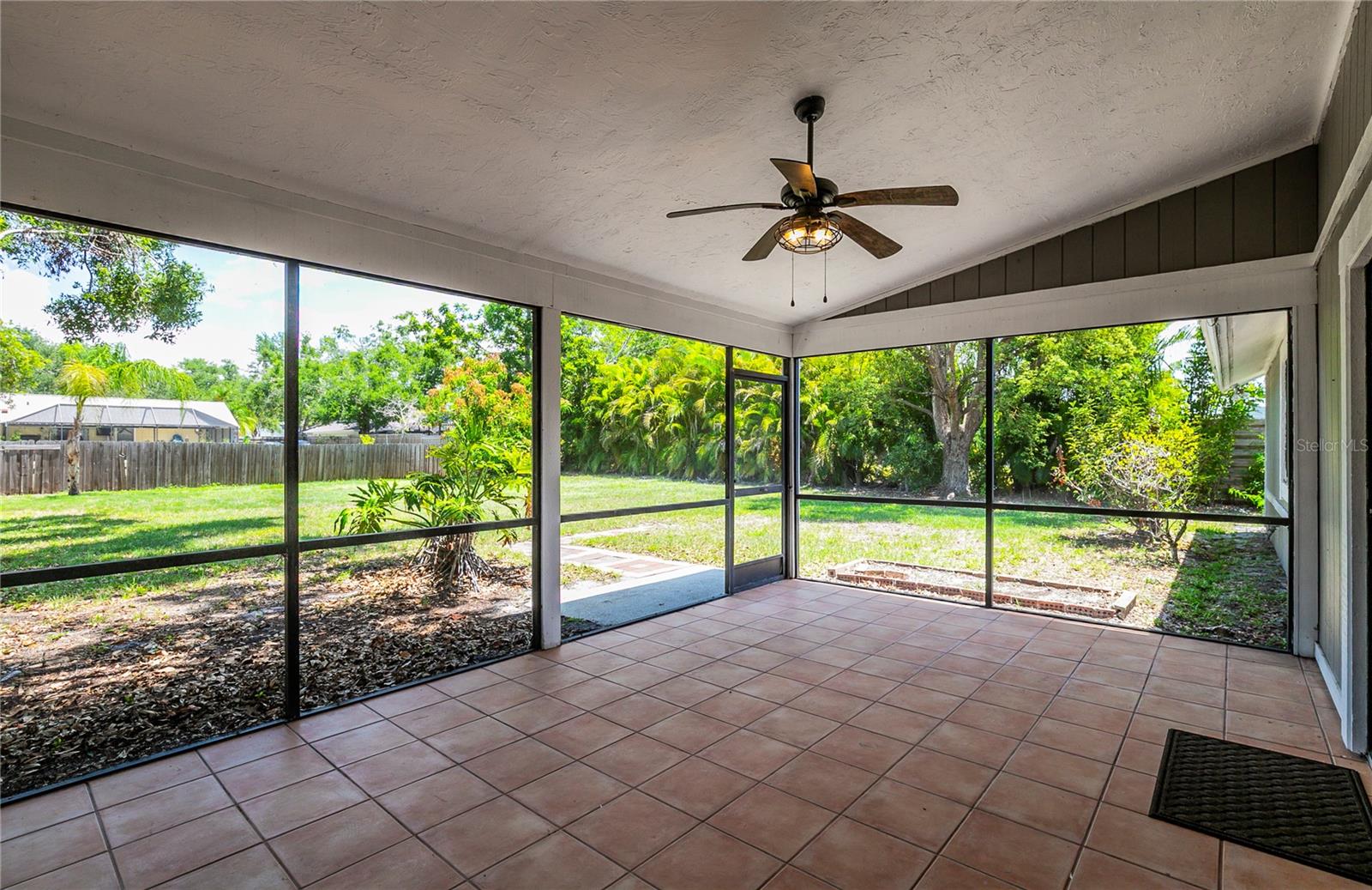 4253 PRAIRIE VIEW DR