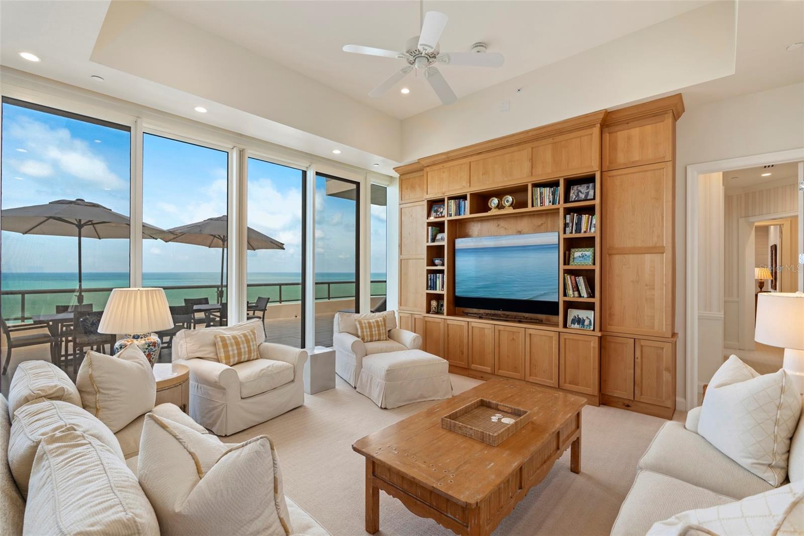 435 L AMBIANCE DR #PH-J