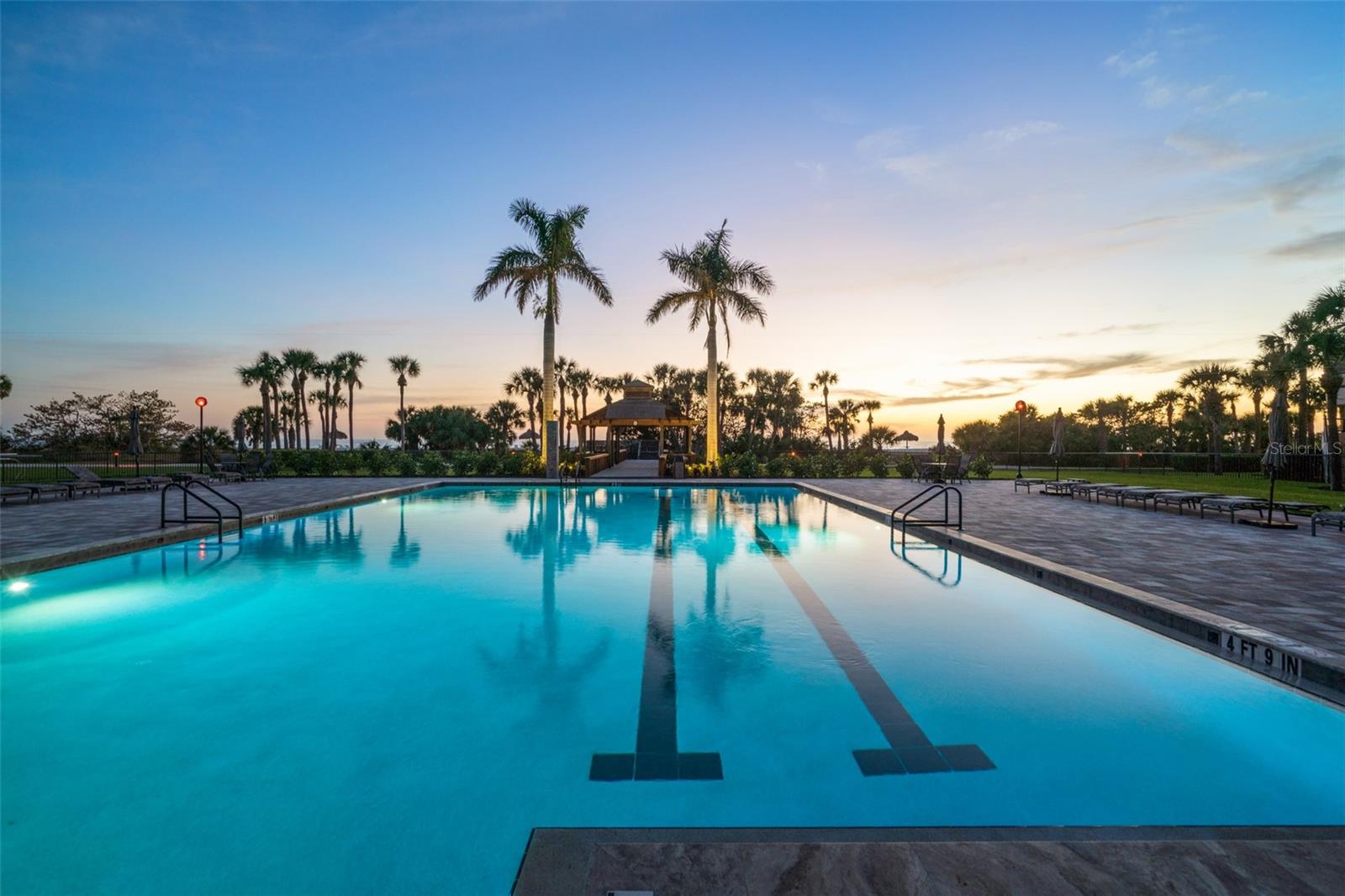 435 L AMBIANCE DR #PH-J