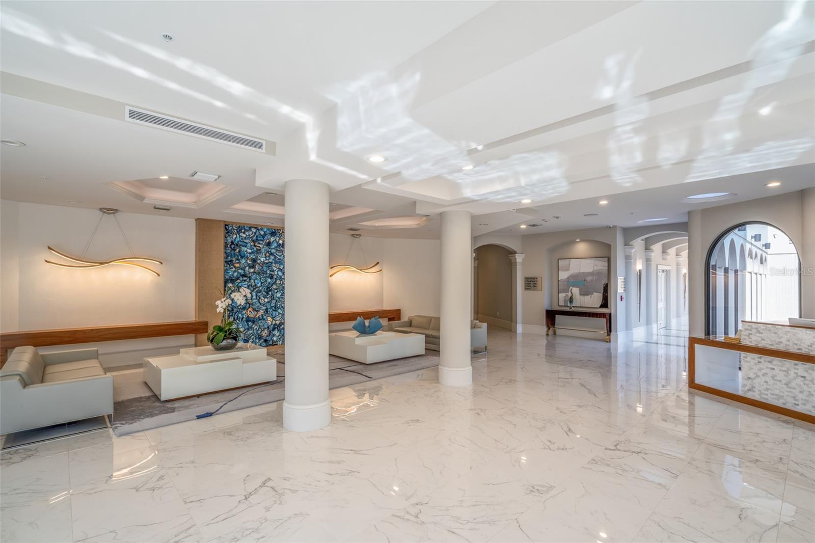 435 L AMBIANCE DR #PH-J