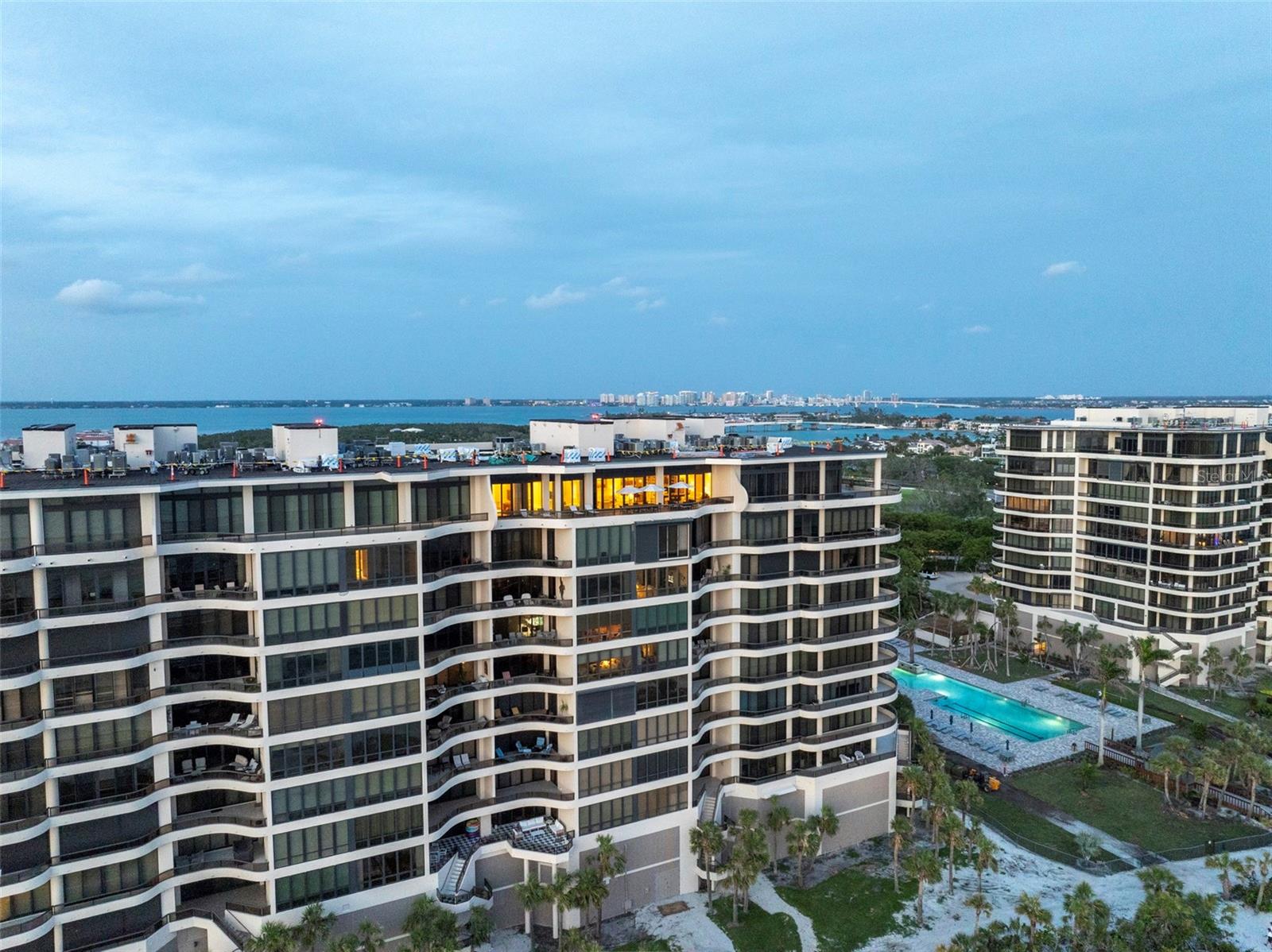 435 L AMBIANCE DR #PH-J