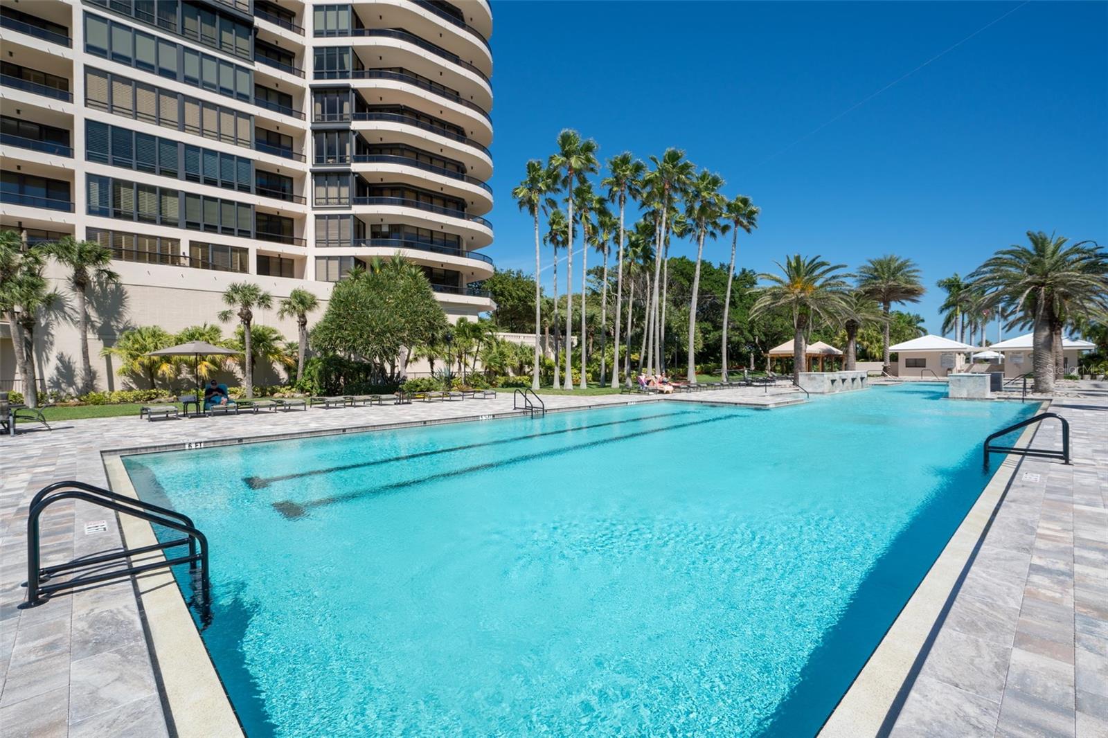 435 L AMBIANCE DR #PH-J