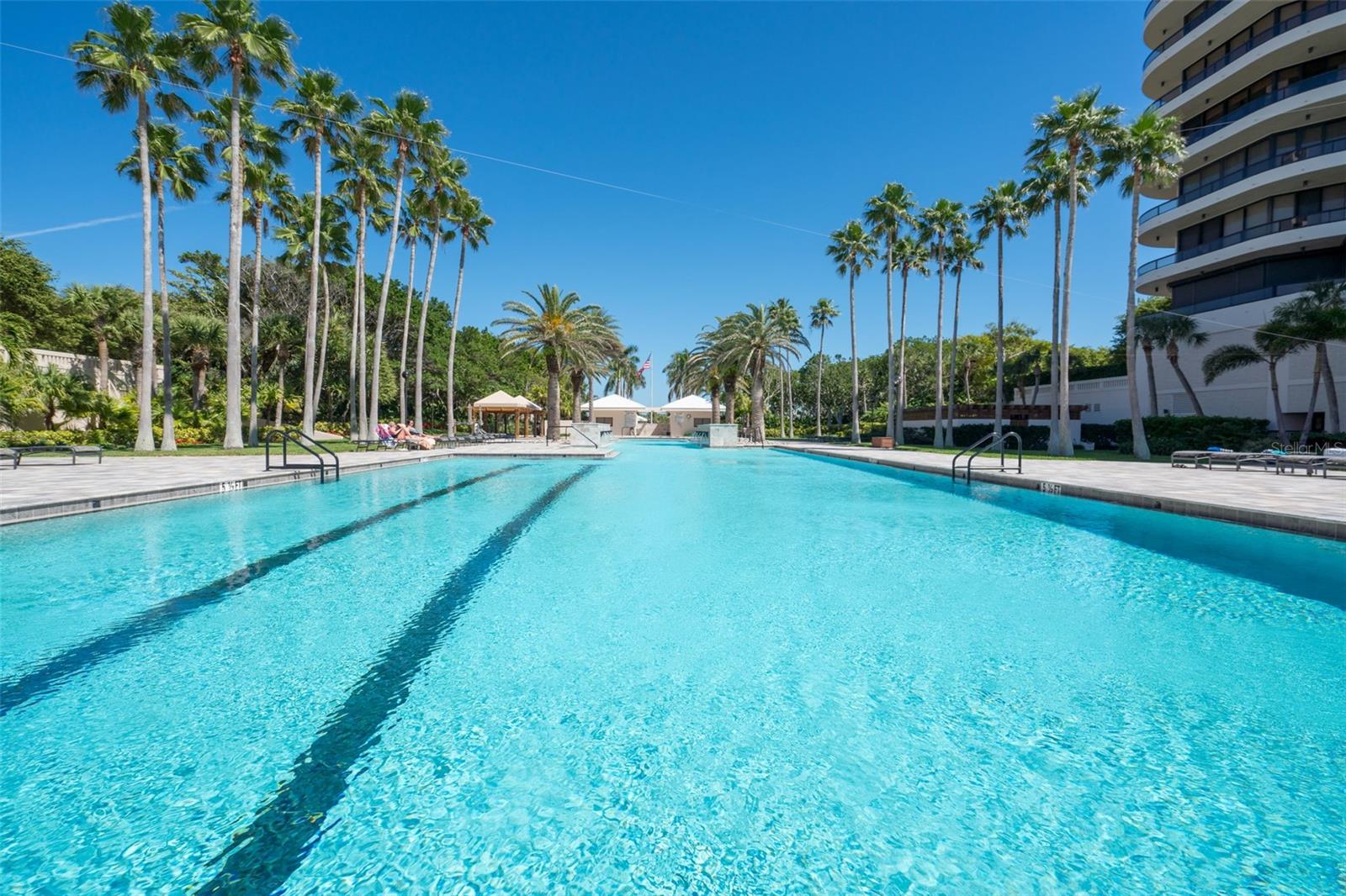 435 L AMBIANCE DR #PH-J