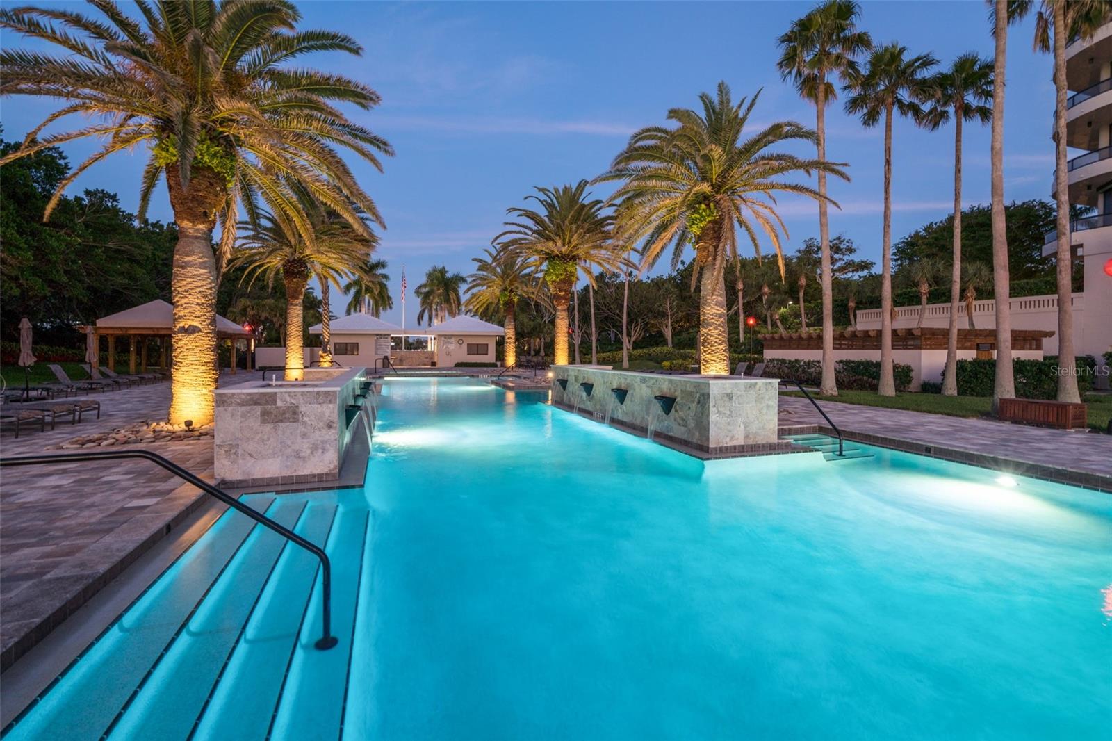 435 L AMBIANCE DR #PH-J