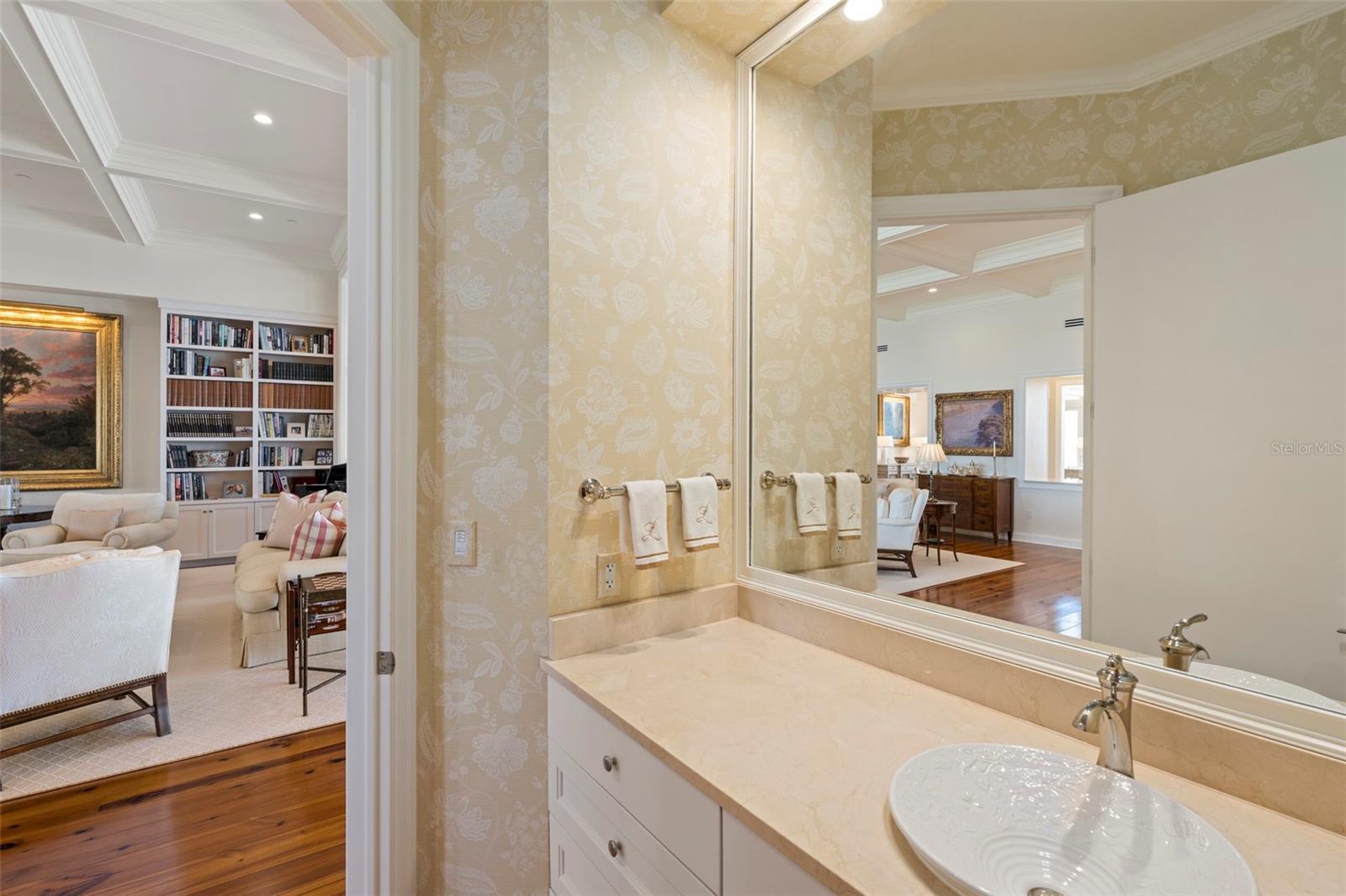 435 L AMBIANCE DR #PH-J