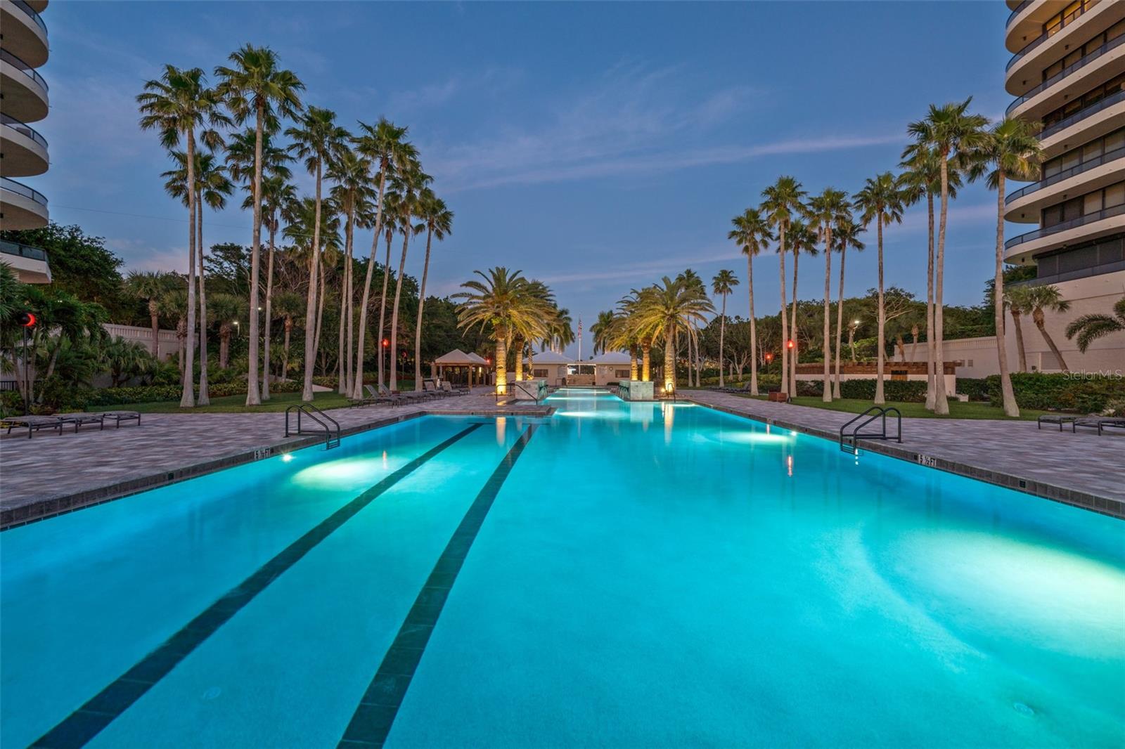 435 L AMBIANCE DR #PH-J