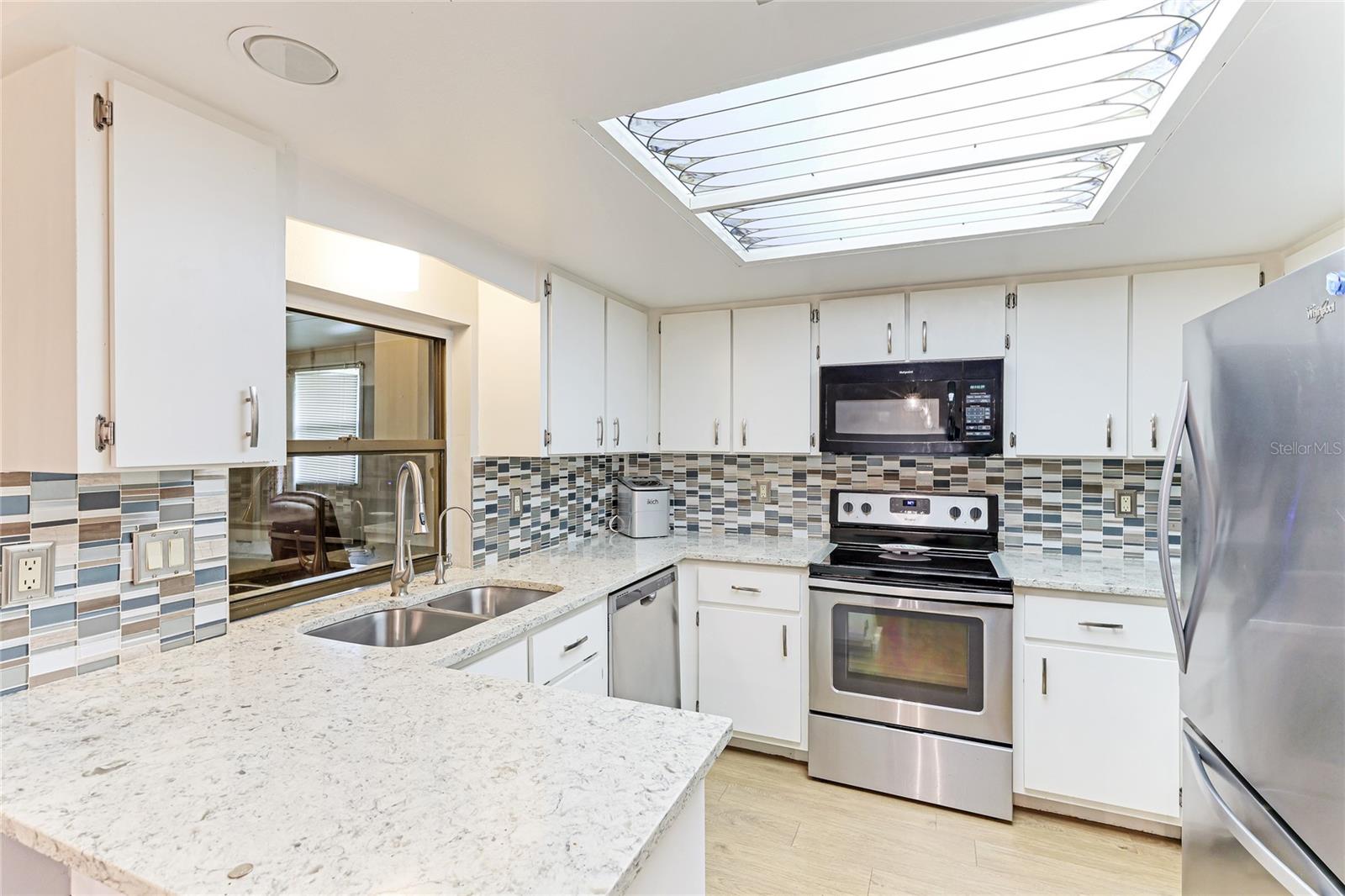 5329 ANSONIA TER