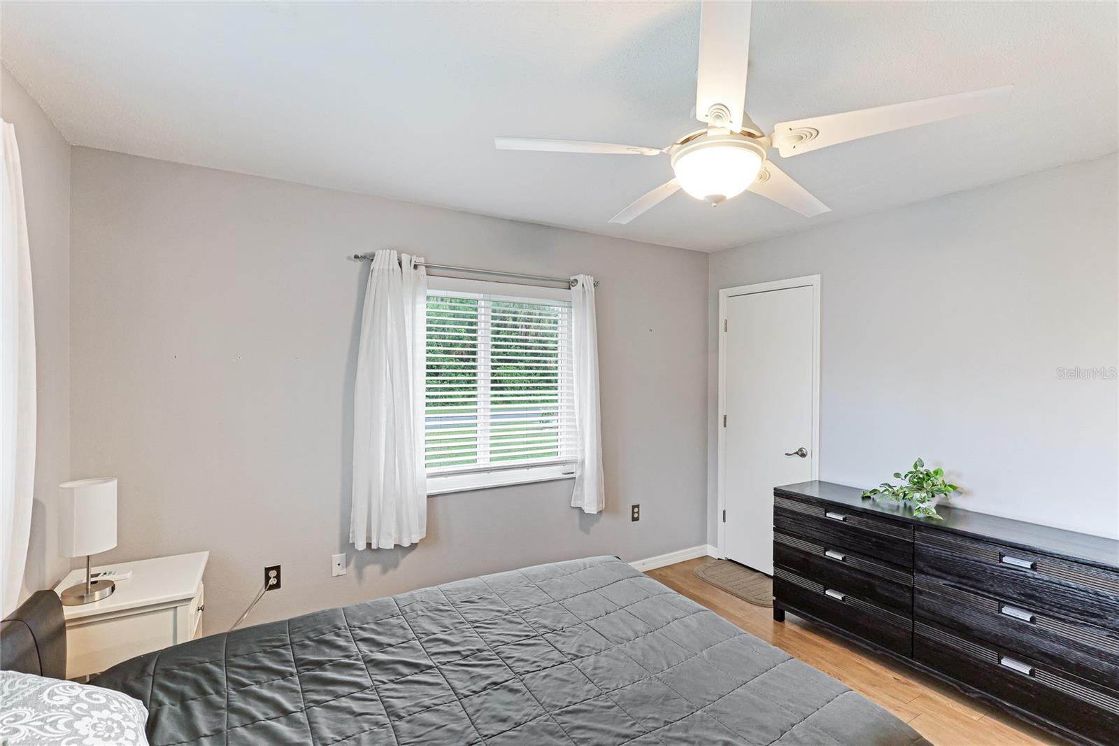 5329 ANSONIA TER