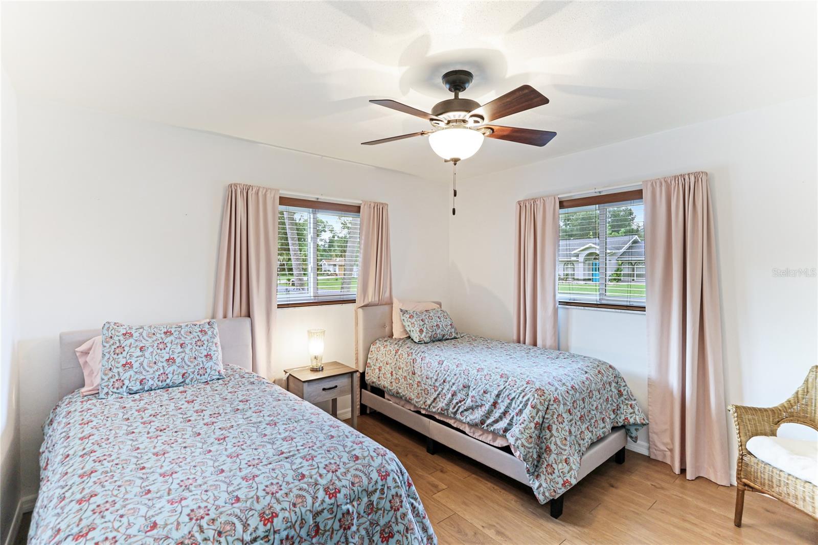 5329 ANSONIA TER