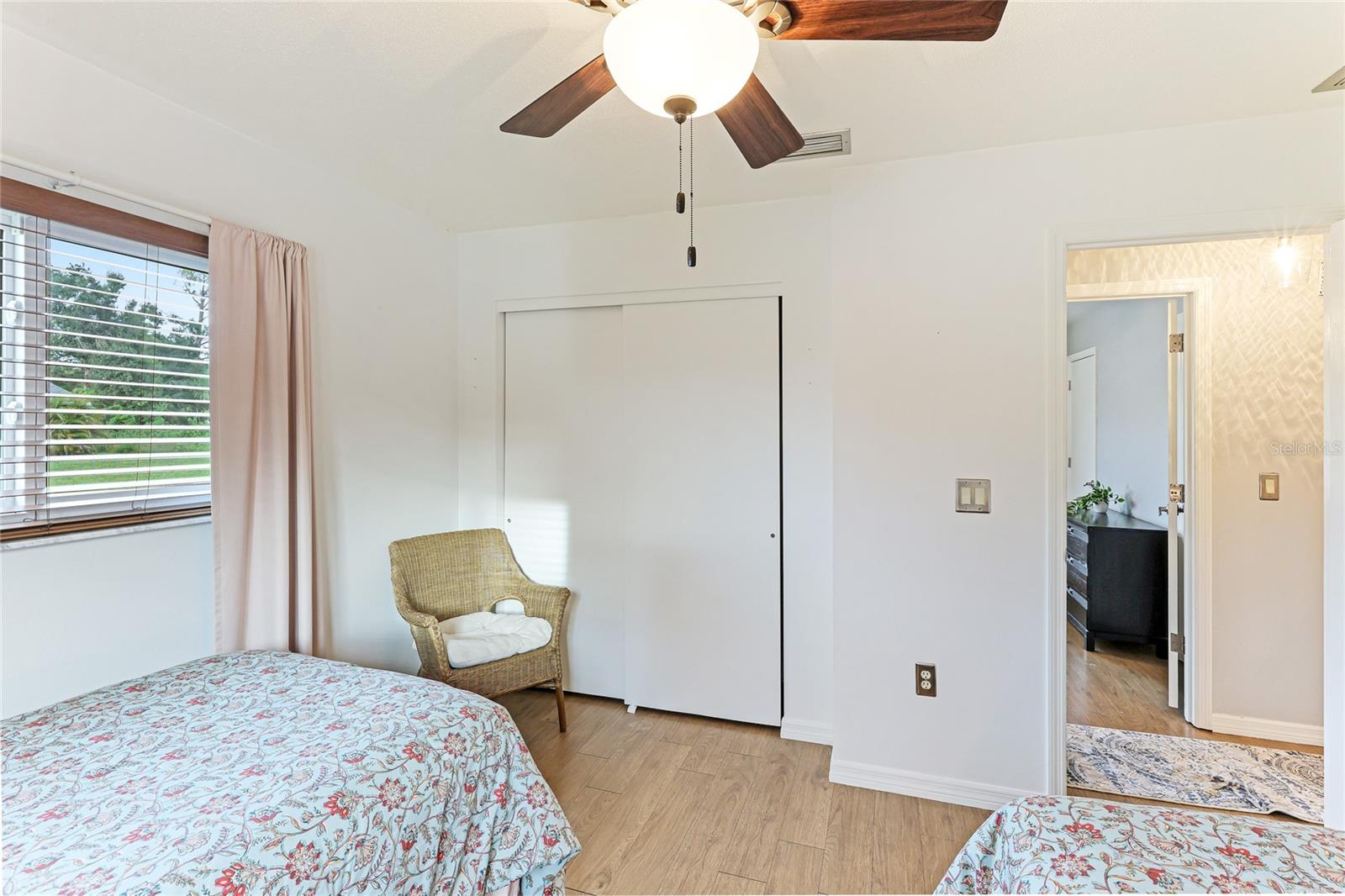 5329 ANSONIA TER