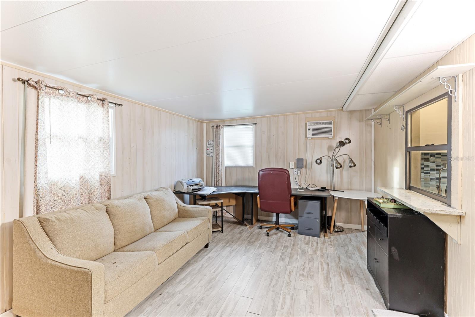 5329 ANSONIA TER