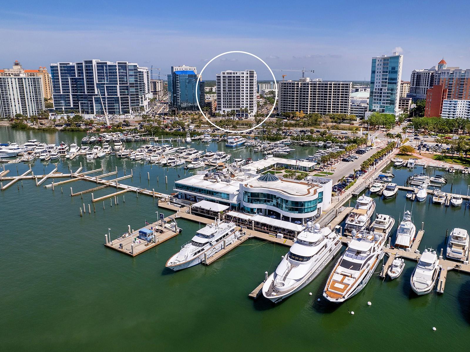 1233 N GULFSTREAM AVE #401