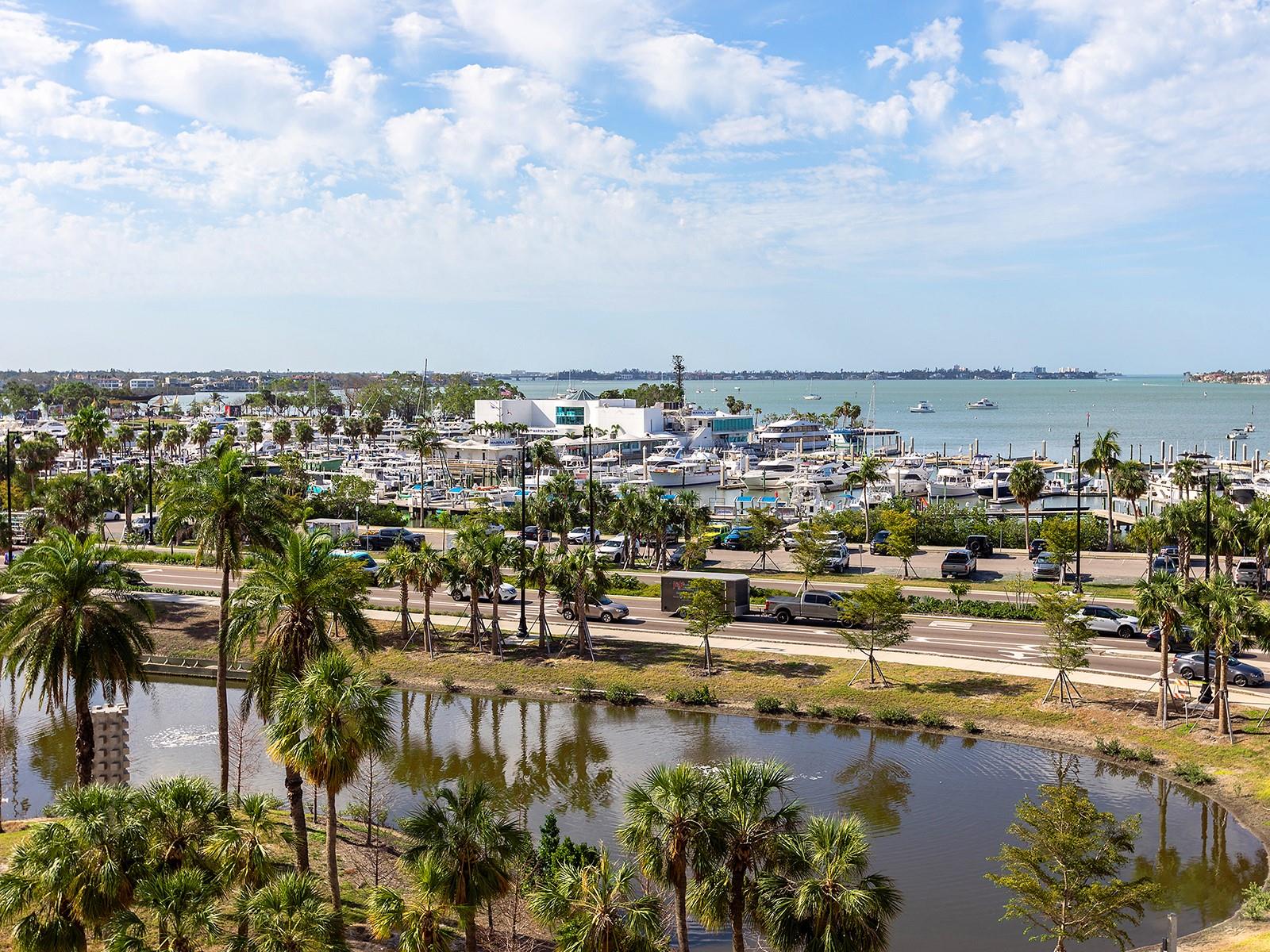 1233 N GULFSTREAM AVE #401