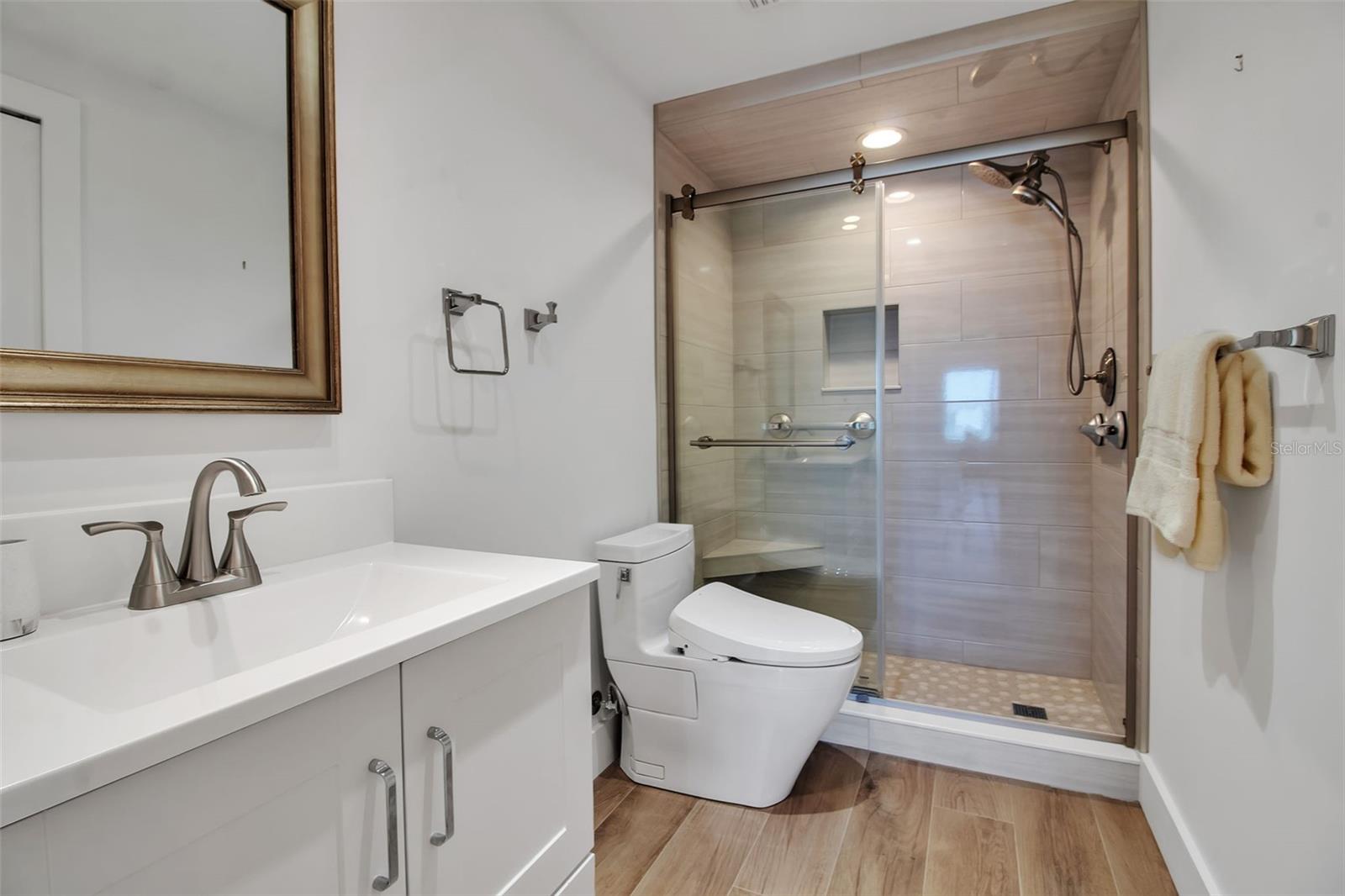 5740 MIDNIGHT PASS RD #405