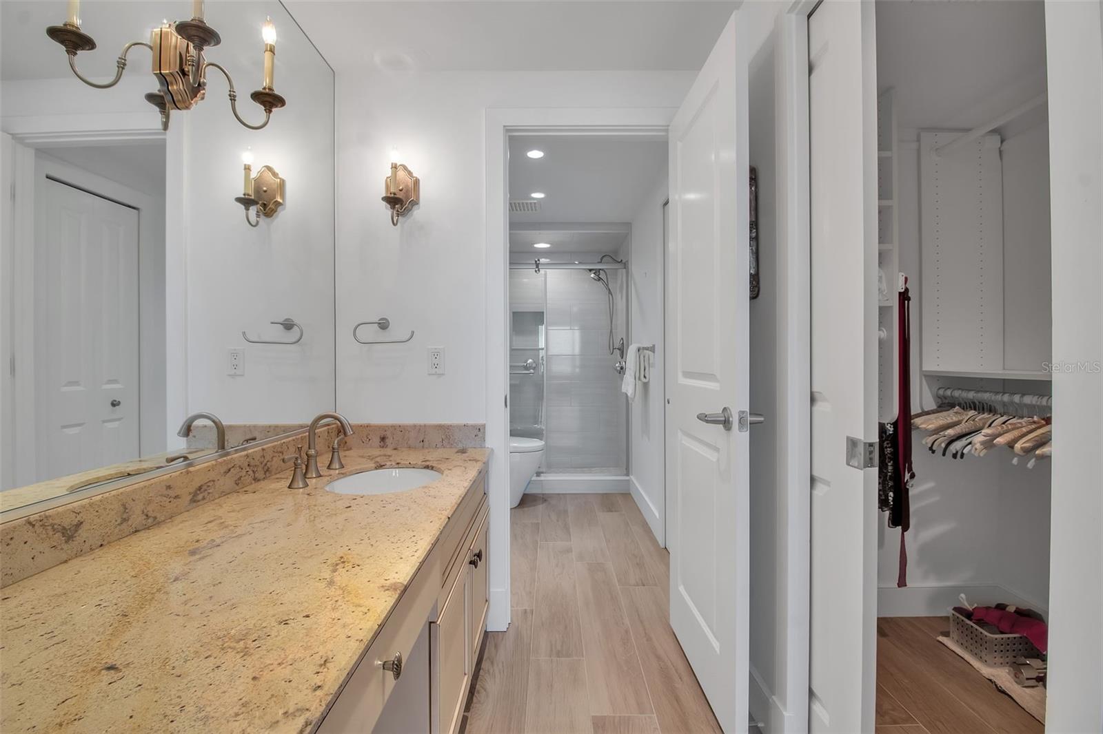 5740 MIDNIGHT PASS RD #405