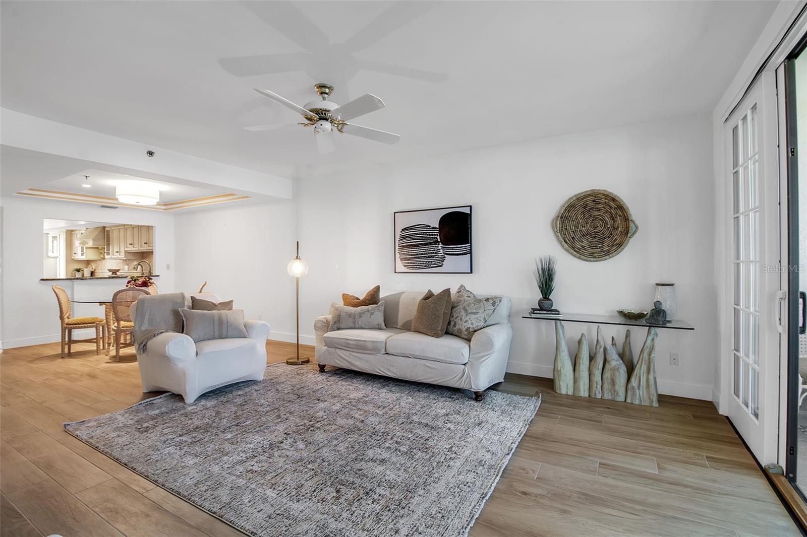 5740 MIDNIGHT PASS RD #405