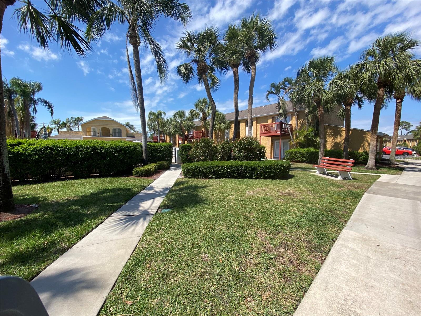 1959 TOUCAN WAY #206