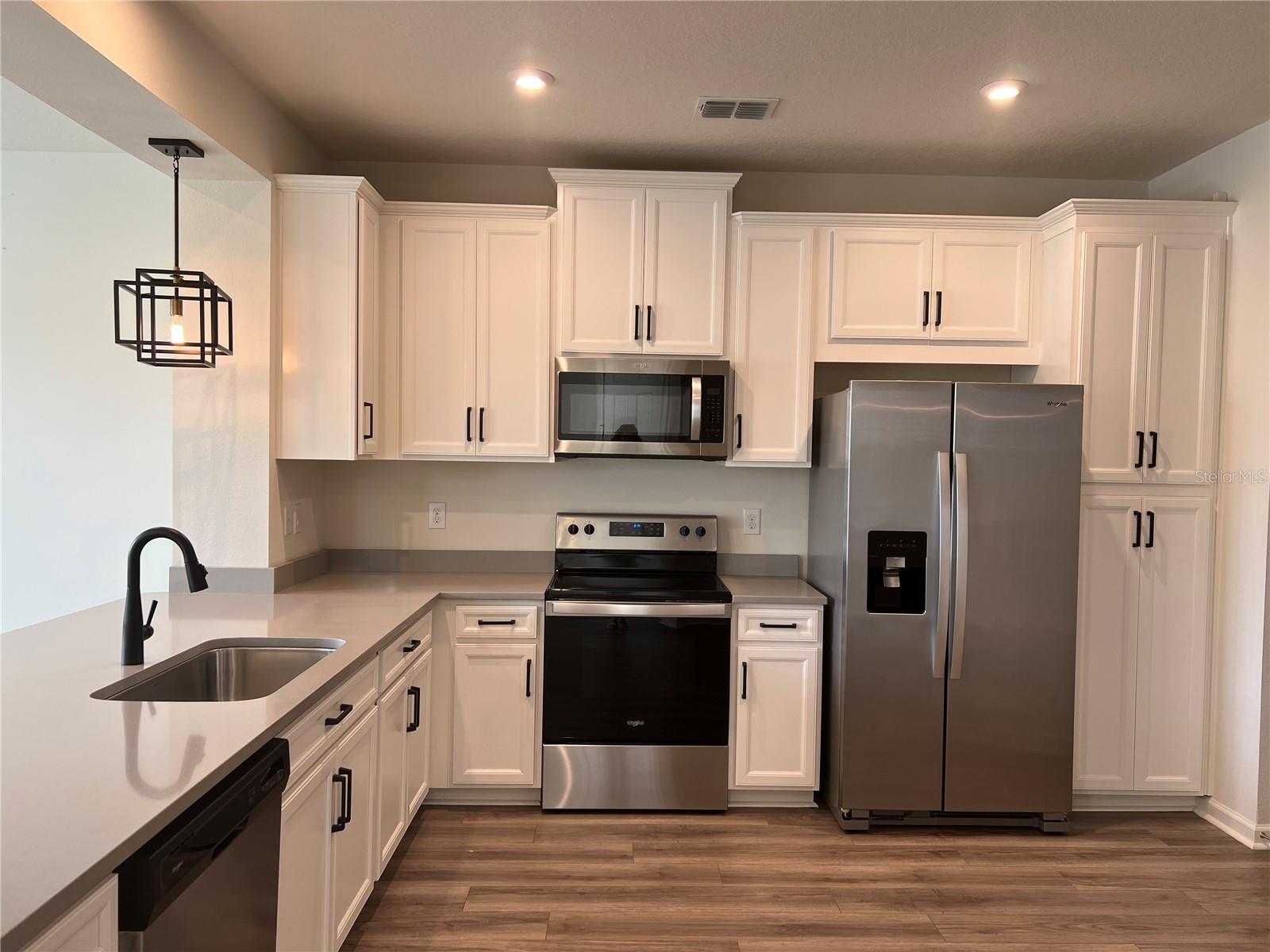 5531 PLEASANTVIEW CT